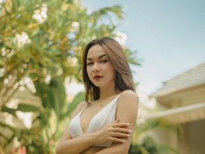 Monica Muller Niat Banggakan Orang Tua, Cuma Mau Kerja Halal Monica Muller Niat Banggakan Orang Tua, Cuma Mau Kerja Halal