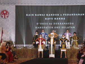 Kain Khas OKU Selatan Tampil Memukau di Rakerda Dekranasda Sumsel