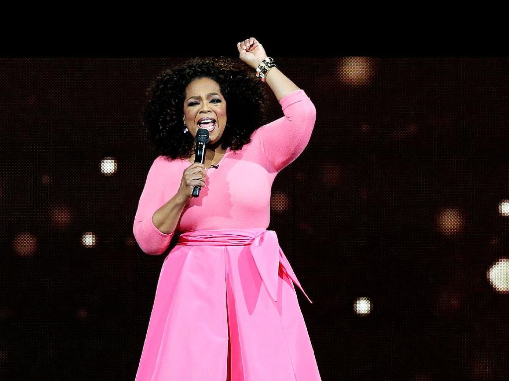 Dulu Hidup Nomaden, Oprah Winfrey Kini Berharta Rp 36 Triliun Dulu Hidup Nomaden, Oprah Winfrey Kini Berharta Rp 36 Triliun