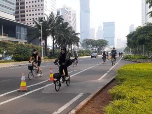 Pesepeda Keluar Jalur Didenda, Pengamat: Boleh, tapi Jangan Bikin Pesepeda Jadi Takut Pesepeda Keluar Jalur Didenda, Pengamat: Boleh, tapi Jangan Bikin Pesepeda Jadi Takut