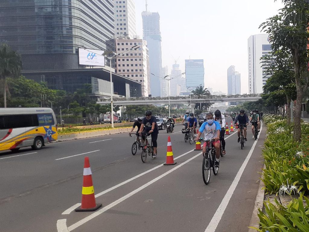 Polisi: Pesepeda Keluar Jalur Khusus Sepeda di Sudirman Bisa Ditindak
