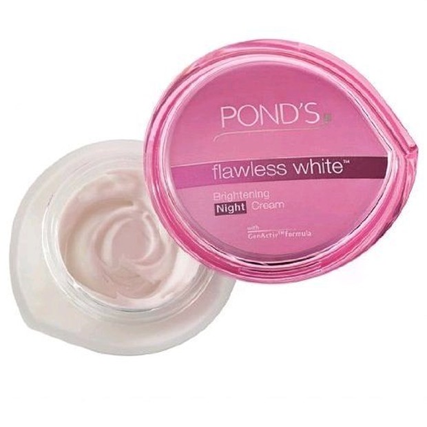 Ponds Flawless White Night Cream membuat kulit cerah dan tampak segar/bukalapak.com