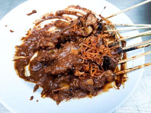 Ini Rahasia Bumbu Kacang Sate Pak Heri Asli yang Bikin Nagih Ini Rahasia Bumbu Kacang Sate Pak Heri Asli yang Bikin Nagih