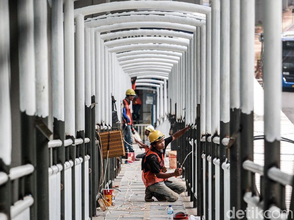 Revitalisasi Halte Busway Karet Kuningan Revitalisasi Halte Busway Karet Kuningan