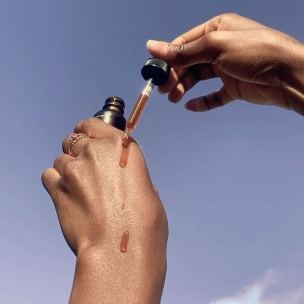 Meskipun masih menjadi hal baru dalam dunia produk kecantikan, tetapi chebula sudah digunakan sebagai salah satu bahan dalam beberapa produk skincare