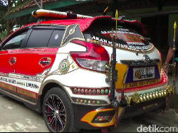 Mengintip Musala Rp 11 M Punya Pemilik Mobil Berlapis Emas-Berlian