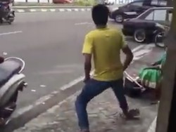Viral, Pria di Ternate Tendang Kakek Tukang Sol dengan Gaya Kungfu!