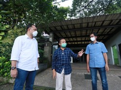 Kunjungi Bambang DH, Wali Kota Eri Cahyadi Diskusi Kebijakan untuk Wong Cilik