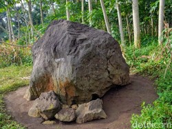 Batu Dolmen di Bondowoso Kerap Jadi Tempat Cari Benda Gaib, Tapi Selalu Gagal