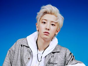 Potret Chanyeol EXO Setelah Resmi Selesaikan Wajib Militer Potret Chanyeol EXO Setelah Resmi Selesaikan Wajib Militer