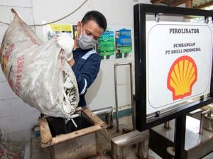 Di Desa Ini Sampah Plastik Diubah Jadi Bahan Bakar