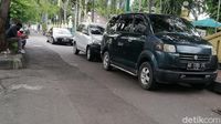 Duh, Jalur Sepeda di Solo Jadi Tempat Parkir