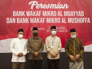 Resmikan Bank Wakaf Mikro di Solo, OJK: Kita Perkuat dengan Pembinaan Resmikan Bank Wakaf Mikro di Solo, OJK: Kita Perkuat dengan Pembinaan