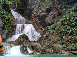 Ragam Air Terjun Desa Sakita yang Indah Banget