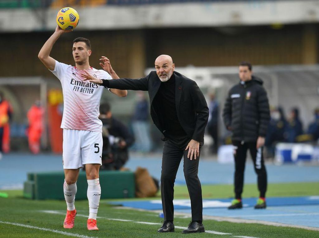 Pioli Tak Sabar Hadapi MU Pioli Tak Sabar Hadapi MU