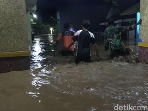 Banjir Kiriman Terjang Probolinggo, Ketinggian Air 1,5 Meter