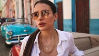 Jade Leboeuf juga suka traveling keliling dunia, malah ke beberapa destinasi antimainstream seperti ke Havana (Instagram/jade_leboeuf)