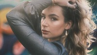 The Sun melansir beberapa anak-anak para legenda sepakbola yang cantik-cantik. Salah satunya, Jade Leboeuf yang merupakan anaknya legenda Chelsea, Frank Leboeuf (Instagram/jade_leboeuf)