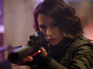 6 Film Julie Estelle yang Curi Perhatian 6 Film Julie Estelle yang Curi Perhatian