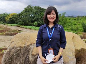 Potret Manda, Mantri Cantik BRI