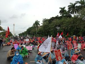 Massa Buruh Demo di Patung Kuda Jakpus, Ini yang Disuarakan Massa Buruh Demo di Patung Kuda Jakpus, Ini yang Disuarakan