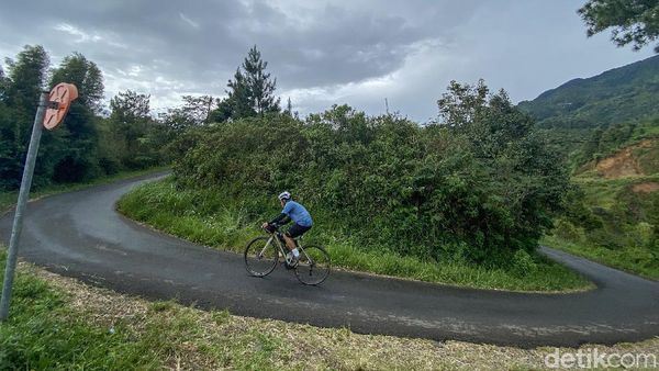 Mencicipi Tanjakan Super Pedas di Embrio Bogor