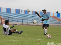 Miftahul Hadi Gantikan Erick Ibrahim jadi Pelatih Kiper Persela