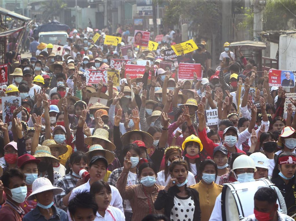 2 Bulan Berlalu, Pekerja Myanmar Tetap Mogok Kerja dan Lakukan Revolusi Diam