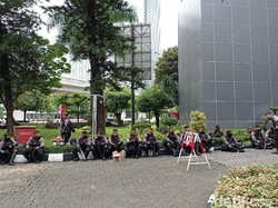 Cegah Bentrok Massa AHY dan Kubu Moeldoko, Brimob Jaga Kemenkumham