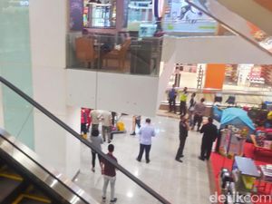 Pria yang Tewas Jatuh dari TP Lantai 2 Timpa Seorang Pengunjung