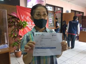 Lansia di Kota Cimahi Mulai Jalani Vaksinasi COVID-19