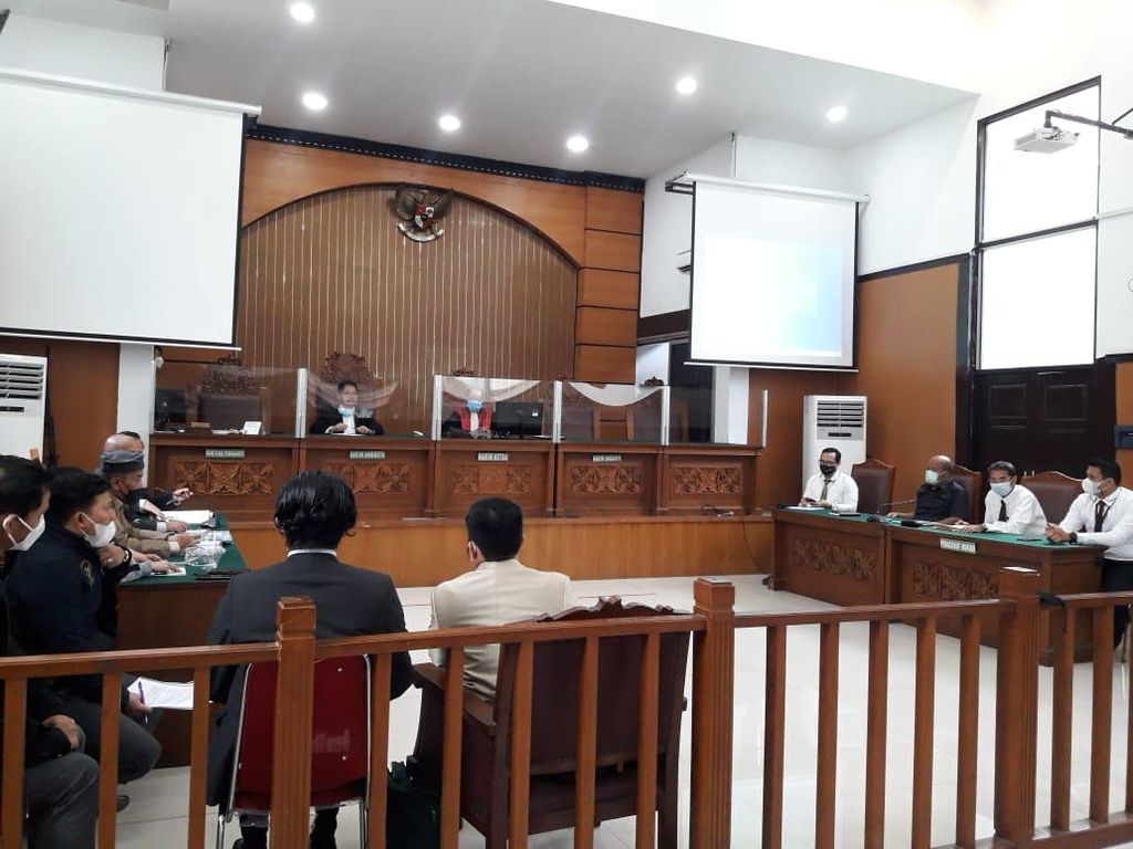 Sidang Praperadilan, Pengacara Minta Habib Rizieq Dibebaskan dari Rutan Sidang Praperadilan, Pengacara Minta Habib Rizieq Dibebaskan dari Rutan