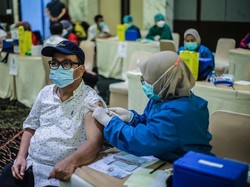 Tinjau Vaksinasi Massal, Bima Arya Targetkan 86 Ribu Sasaran