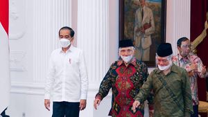 Potret Pertemuan Singkat Amien Rais dkk dan Jokowi Bahas Km 50