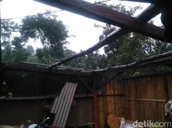 Belasan Rumah dan Kandang Ternak di Pasuruan Rusak Diterjang Angin Kencang