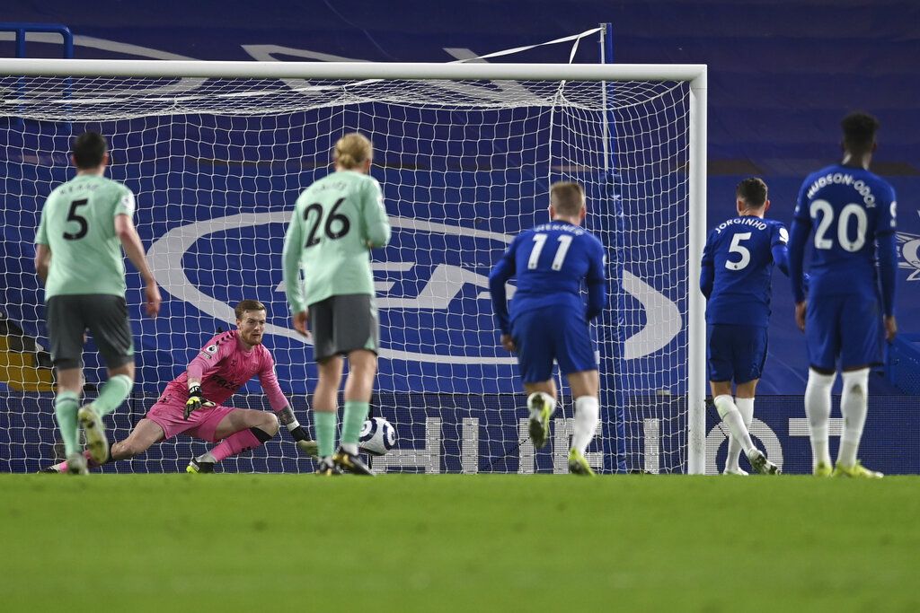 Laga Chelsea vs Everton dalam lanjutan Liga Inggris sudah tuntas. Dalam pertandingan yang dihelat di Stamford Bridge, The Blues menang 2-0, yang mengukuhkannya di posisi empat besar.