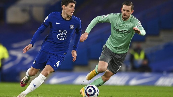 Laga Chelsea vs Everton dalam lanjutan Liga Inggris sudah tuntas. Dalam pertandingan yang dihelat di Stamford Bridge, The Blues menang 2-0, yang mengukuhkannya di posisi empat besar.