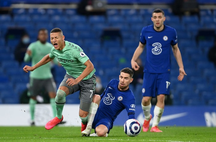 LONDON, ENGLAND - MARCH 08: during the Premier League match between Chelsea and Everton at Stamford Bridge on March 08, 2021 in London, England. Sporting stadiums around the UK remain under strict restrictions due to the Coronavirus Pandemic as Government social distancing laws prohibit fans inside venues resulting in games being played behind closed doors. (Photo by Mike Hewitt/Getty Images)