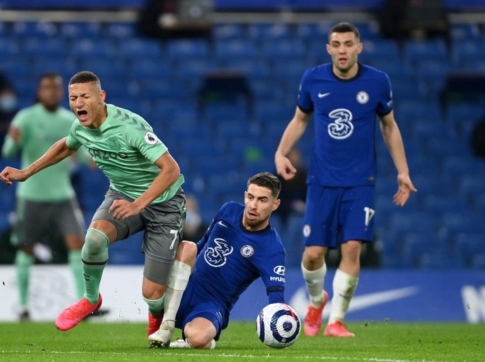 LONDON, ENGLAND - MARCH 08: during the Premier League match between Chelsea and Everton at Stamford Bridge on March 08, 2021 in London, England. Sporting stadiums around the UK remain under strict restrictions due to the Coronavirus Pandemic as Government social distancing laws prohibit fans inside venues resulting in games being played behind closed doors. (Photo by Mike Hewitt/Getty Images)