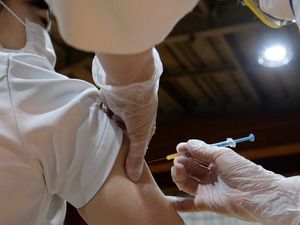 Swasta Diminta Gotong Royong Genjot Vaksinasi COVID-19