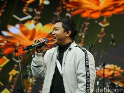 Lirik Lagu Denny Caknan: Los Dol dan Satru