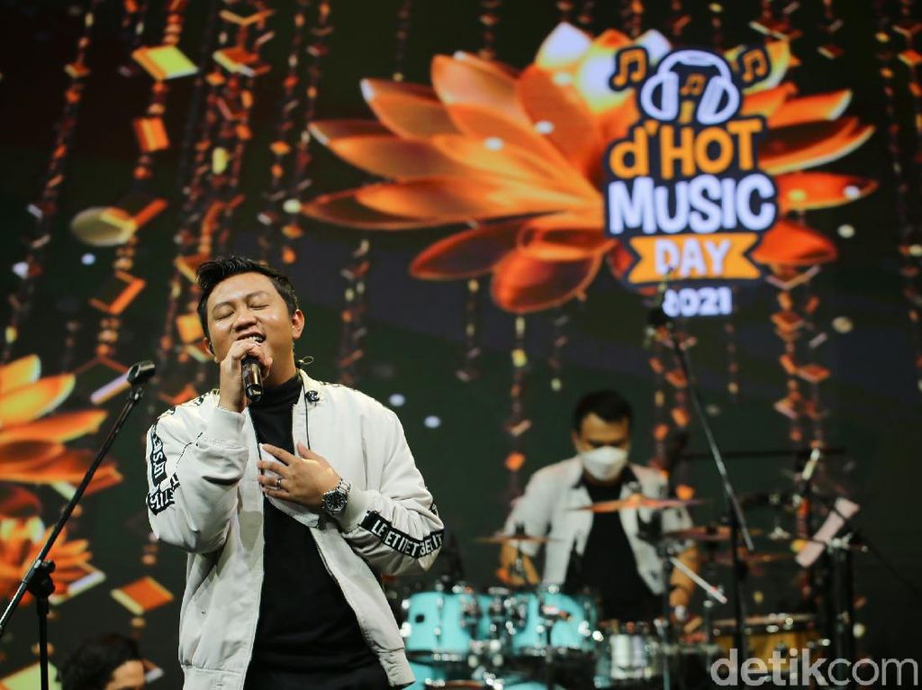 Musiknya Bikin Joget, 5 Lagu Bahasa Jawa yang Viral di TikTok Musiknya Bikin Joget, 5 Lagu Bahasa Jawa yang Viral di TikTok
