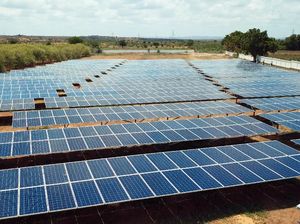 Dorong Penggunaan Energi Baru Terbarukan dengan Tenaga Surya