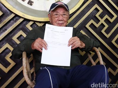 Ini Dia Sosok Penerima Vaksin COVID-19 Tertua di Indonesia