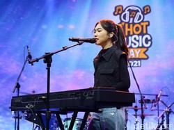 Melihat Kemeriahan Panggung dHot Music Day 2021