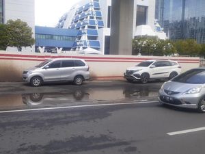 Ada Genangan Air, Warga Takut Jl HR Rasuna Said Kembali Berlubang Ada Genangan Air, Warga Takut Jl HR Rasuna Said Kembali Berlubang