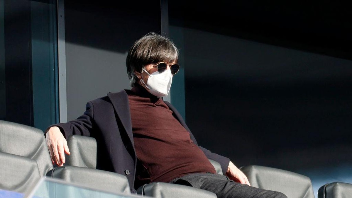 Joachim Loew mundur usai Piala Eropa 2020 (Getty Images/Pool)