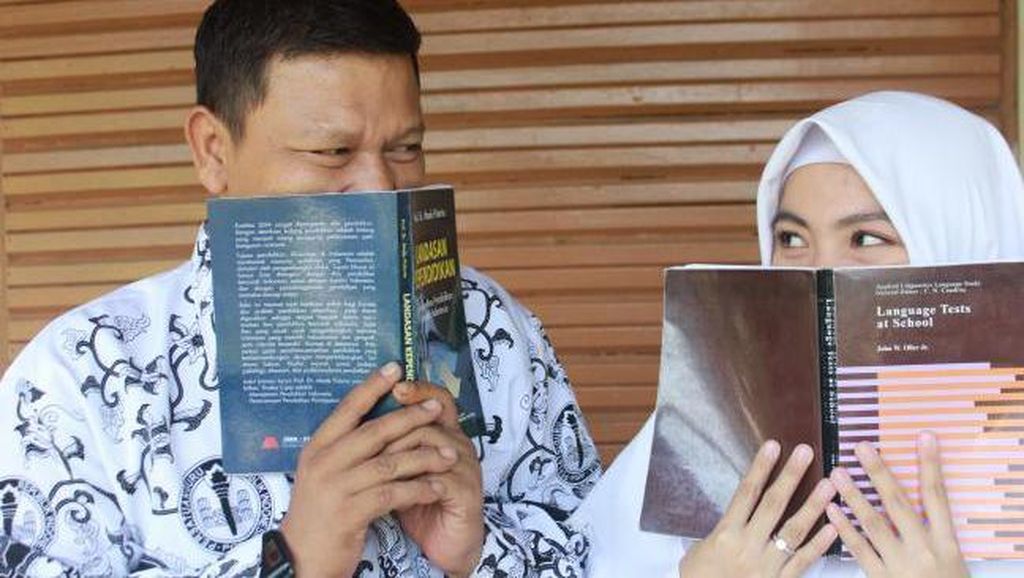 10 Foto Mesra Pasangan Guru dan Murid di Jakarta yang Pernikahannya Viral