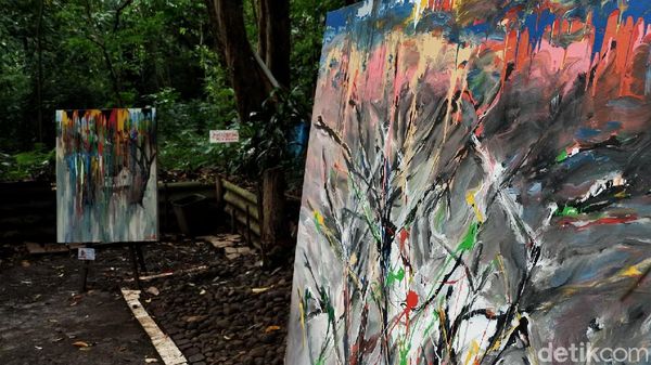 Pameran Lukisan Ini Digelar di Tengah Hutan Babakan Siliwangi