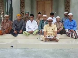 16 Bulan Penjara Bagi Pengancam Gorok Leher Mahfud MD Berawal dari Sakit Hati 16 Bulan Penjara Bagi Pengancam Gorok Leher Mahfud MD Berawal dari Sakit Hati